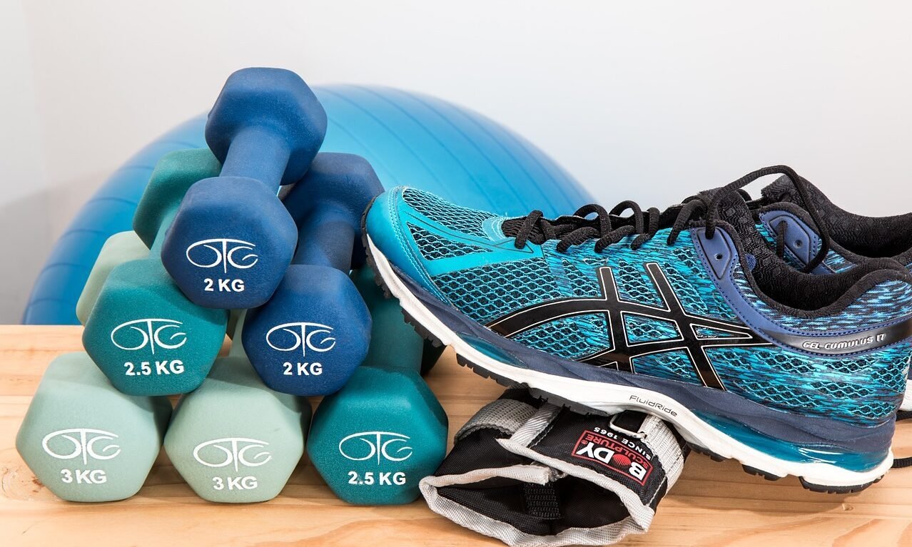 dumbbells, shoes, sneakers-2465478.jpg